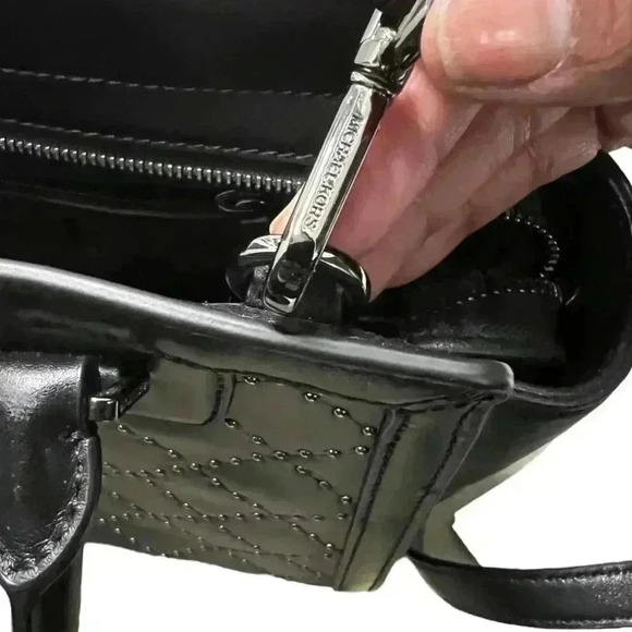 MICHAEL KORS SELMA MICRO STUD QUILTED BLACK LEATHER CROSSBODY TOTE SHOULDER BAG - Picture 5 of 6